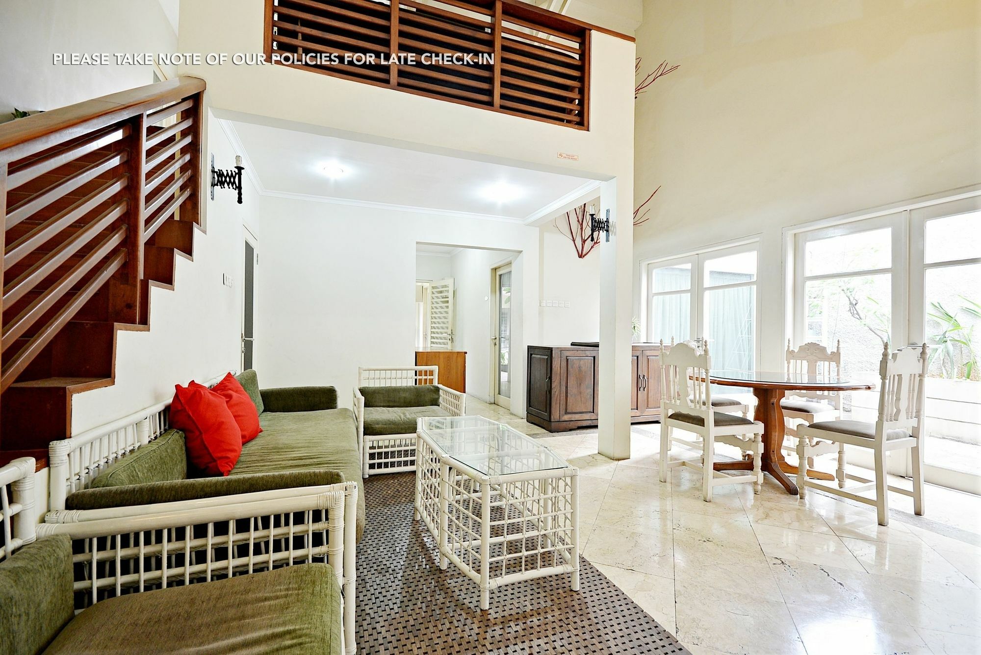 Zen Rooms Mampang Prapatan Jakarta Exteriör bild