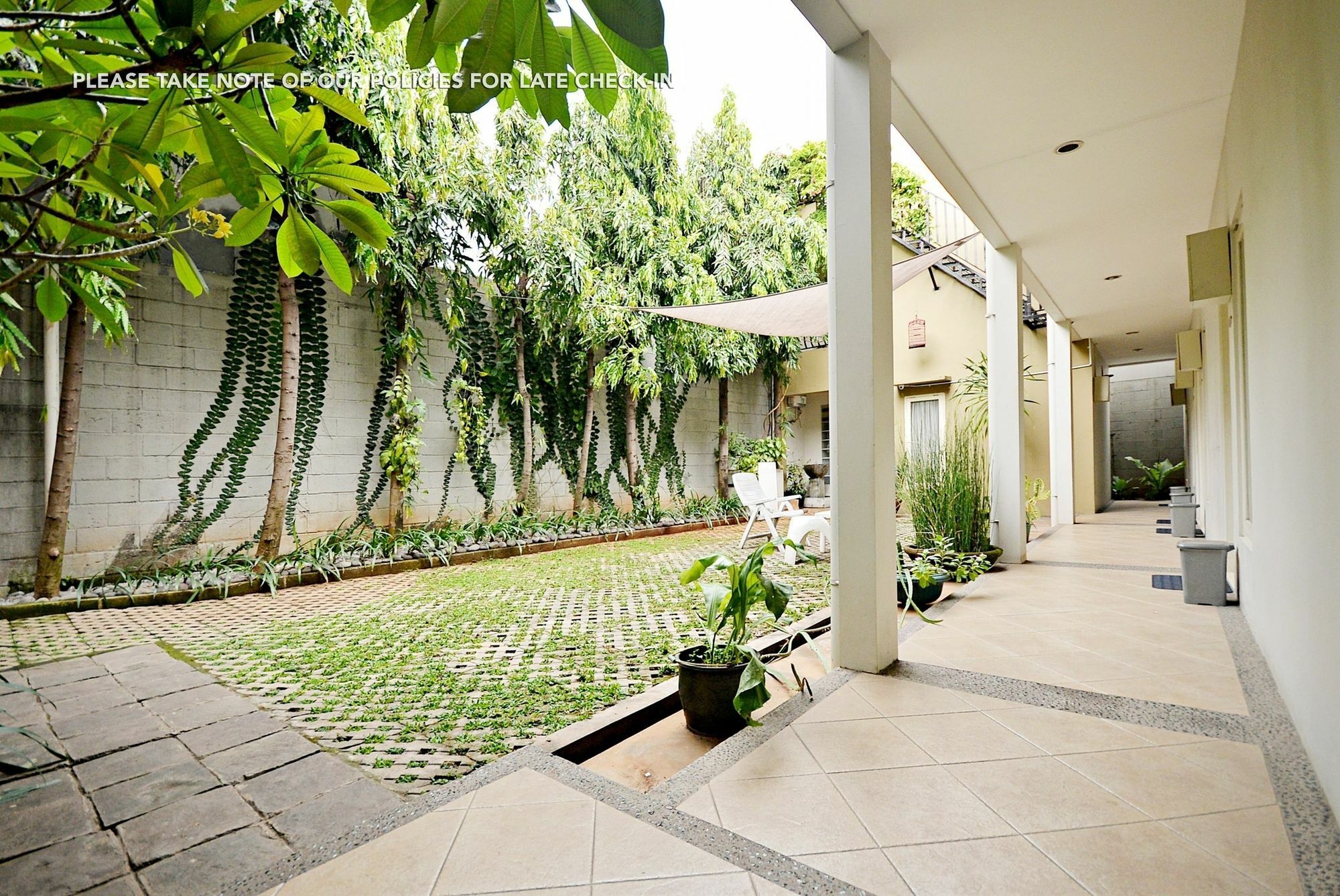 Zen Rooms Mampang Prapatan Jakarta Exteriör bild